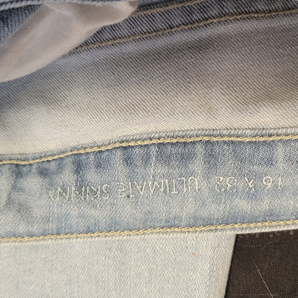 Size 16 Calvin Klein Jeans - Picture 3 of 3